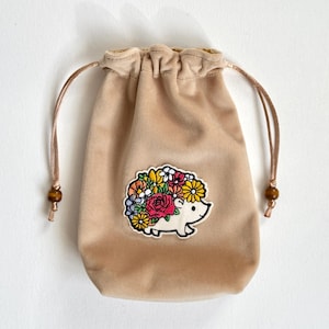 Pochette de tarot en velours, pochette de tarot hérisson, pochette de tarot noire, pochette de rune, pochette d'oracle, sac pour cristaux, pochette pour objets de valeur
