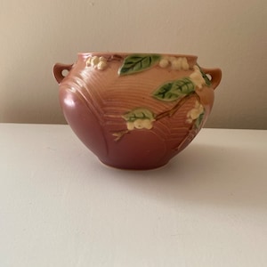 ROSEVILLE POTTERY 1947 Pink SNOWBERRY Jardiniere 1J-4
