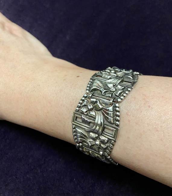 Antique Sterling Silver Repousse Link Bracelet, H… - image 4