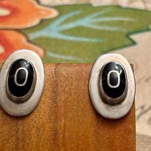 Vintage Mexico Silver Onyx Earrings, Mexican Silver 925 Round Dome Earrings, Vintage Mexican Sterling Silver Earrings   Circle Design
