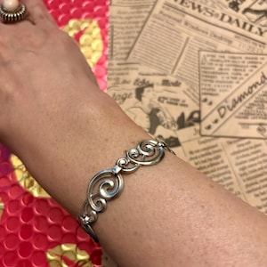 Vintage 1950s W.E. Richards Company Sterling Silver Swirl Ornate Link Bracelet, Mid Century WRE Estate Jewelry 1950s
