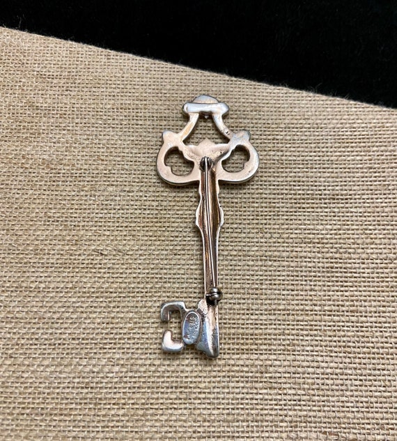 Skeleton Key Pin Brooch Pendant Vintage 1940s Jew… - image 2