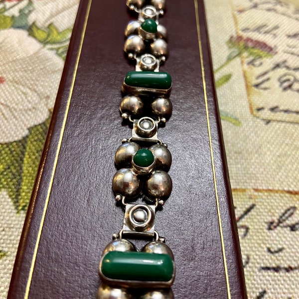 Mexican Silver Flower Link Bracelet, Sterling Silver and Green Onyx Stones Bracelet, Vintage Sterling Flower Bracelet with Silver Beads