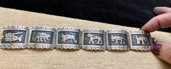 Vintage Taxco Silver 925 Link Bracelet with Aztec… - image 3