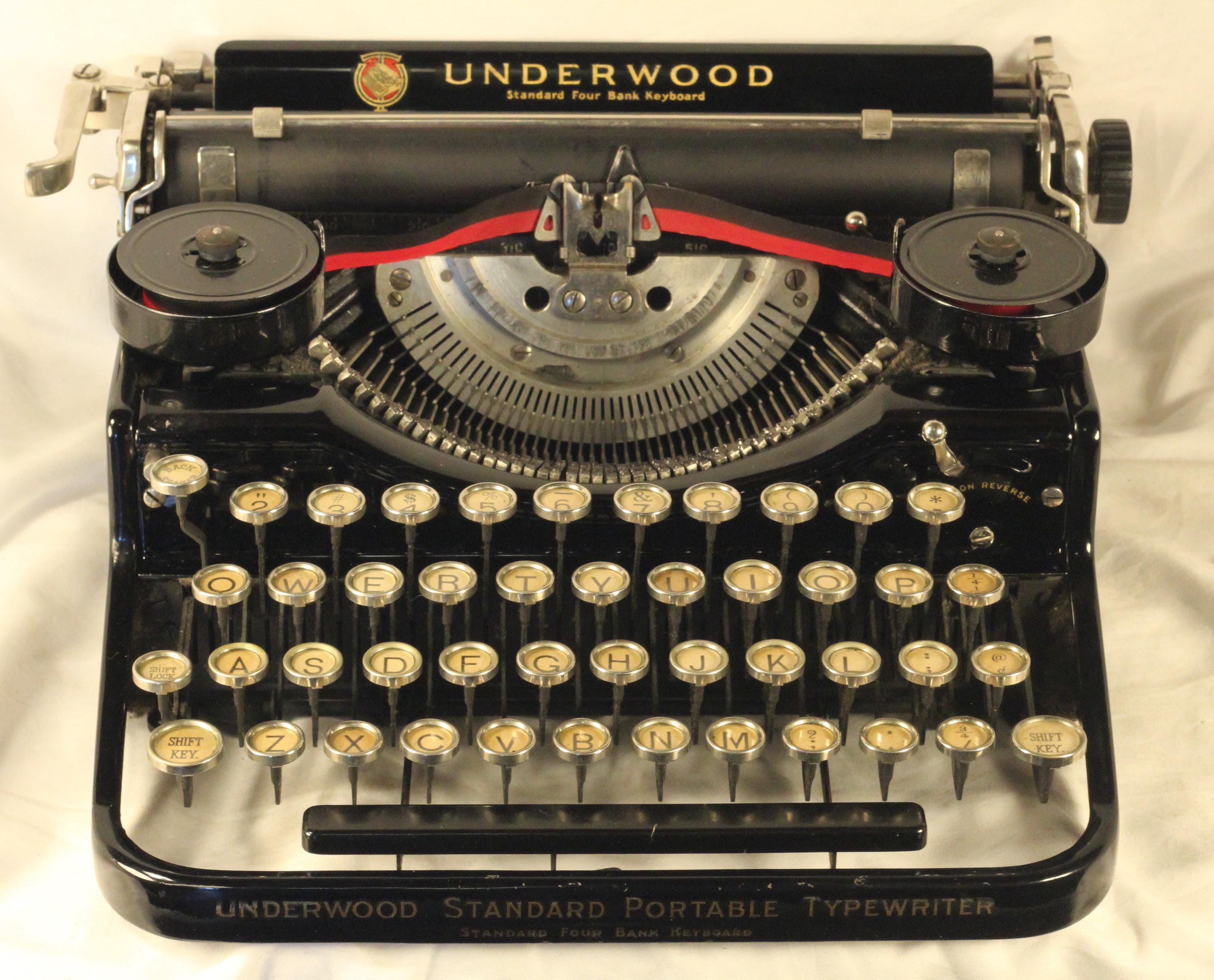 Vintage Portable Underwood Typewriter - Etsy