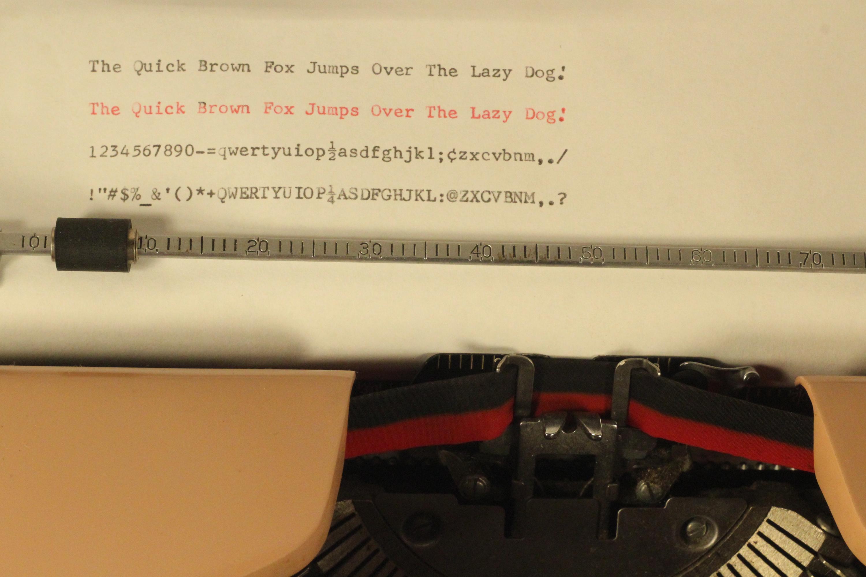 Royal Futura800 ヴィンテージ 1959 手動ポータブルタイプライター