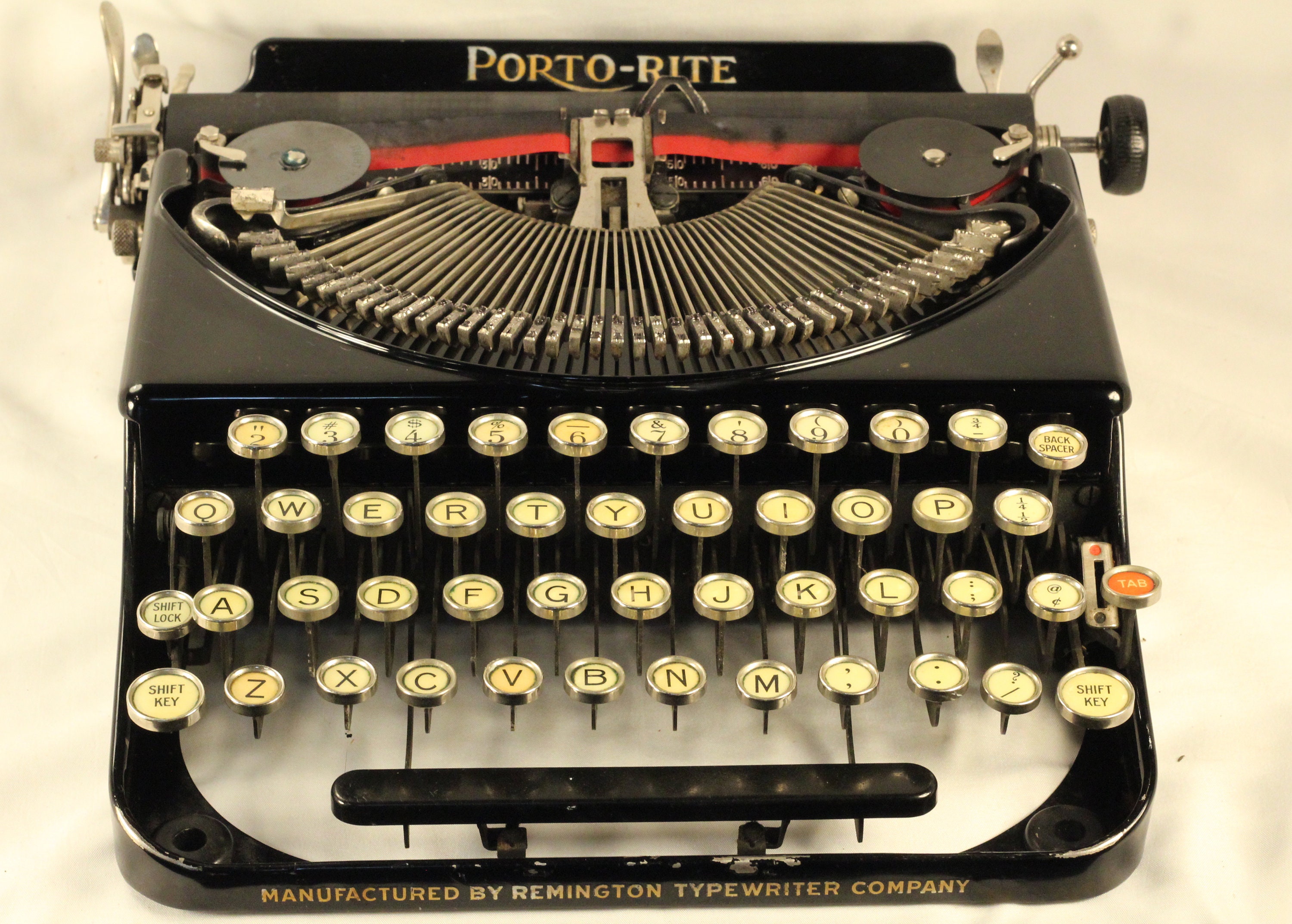 Vintage Portable Manual Typewriter for sale Only 2 left at 60