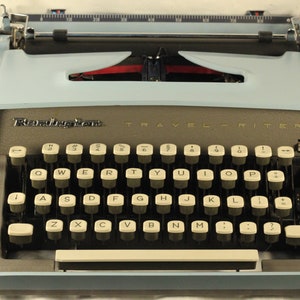 Remington Travel-Riter Vintage 1978 Working Manual Portable Typewriter French Made Baby Blue Beauty Lighter Creative Writing Instrument Tool