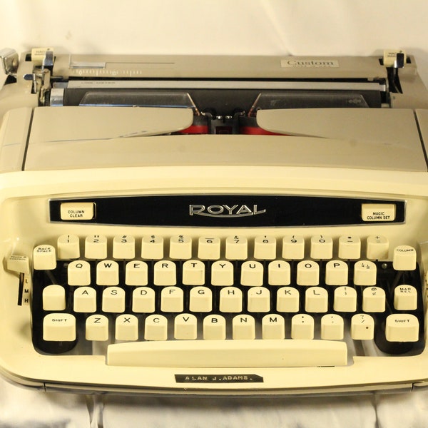 Working Typewriter Custom Caravan Vintage 1965  Manual Portable Lovely Sandstone and Ivory Writers' Creative Instrument And Companion