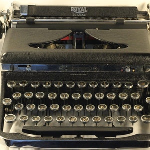 Royal De Luxe Vintage 1937 Working Manual Portable Typewriter Black Marble & Chrome Beautiful Partner Creative Writing Instrument Elite Type