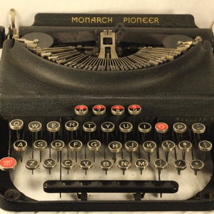 Remington MonarchPioneer Vintage1937 Working Manual Portable Typewriter Minimalist Matte Black Beauty Great Golden Graphics Creative Partner