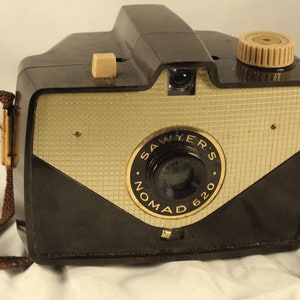 Vintage Film Camera Sawyer&#39;s Nomad 620 Medium Format Working Bakelite Camera With Film Included Film Photography Fun Lomo Tech