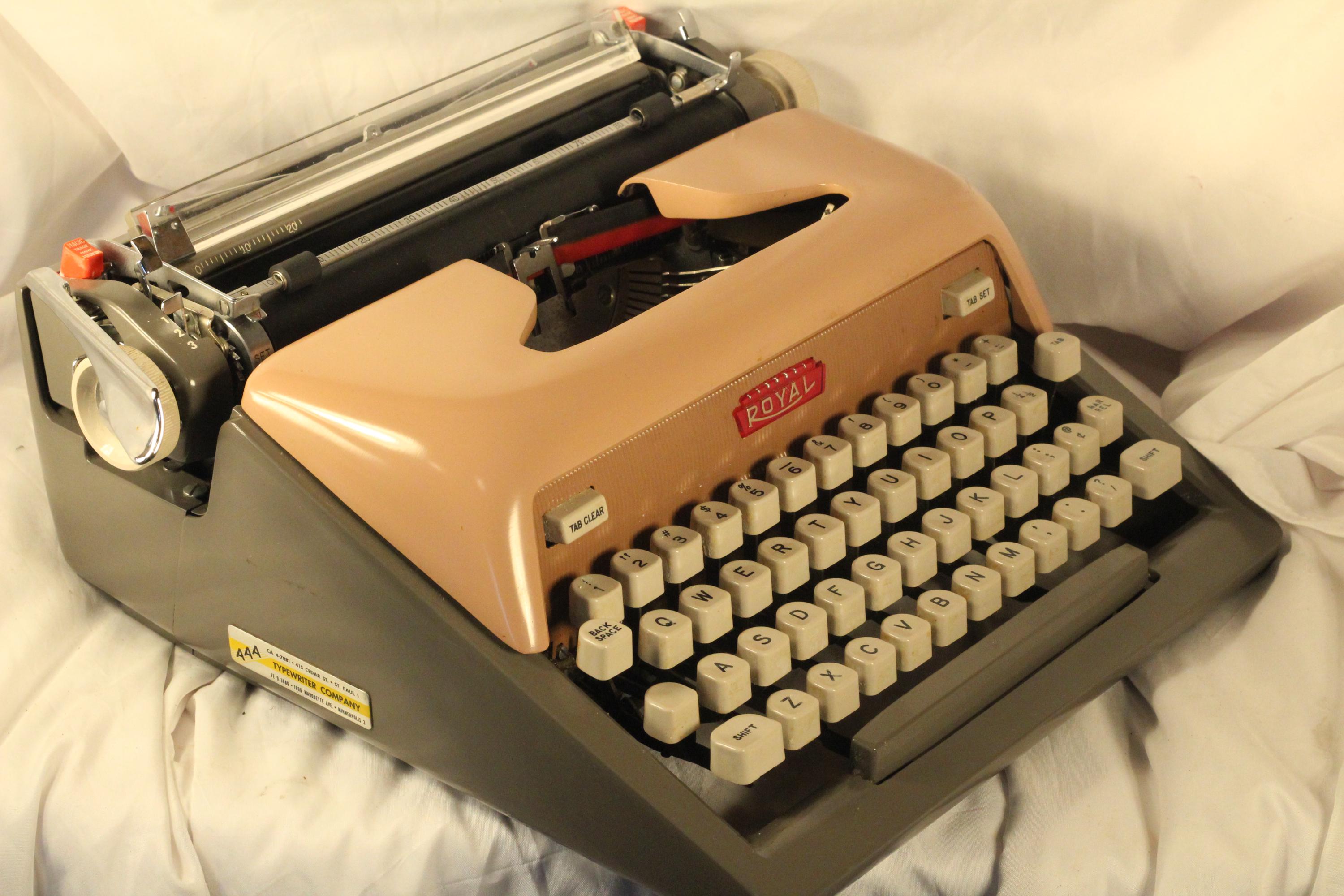 Royal Futura800 ヴィンテージ 1959 手動ポータブルタイプライター