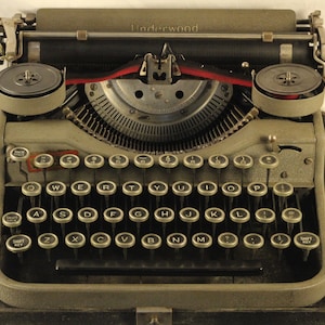 Underwood Four Bank Portable Typewriter Vintage 1926 For Decor Display Prop Writes Well