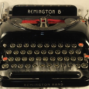 Remington Model 5 Streamline Vintage 1936 Working Manual Portable Typewriter Gorgeous Gleaming Gloss Black Creative Writer's Tool And Friend