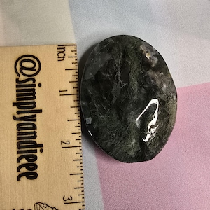 Moss Agate Crystal Palm Stone, crystal stone, Moss, Agate, Palm Stone, Green Crystal, Oval, Metaphysical, Wiccan, Round Stone, Moss Agate