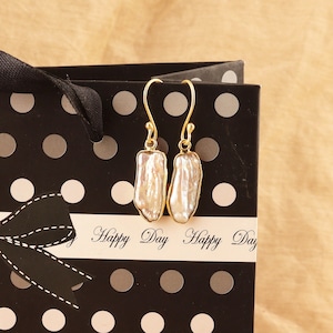 Natural Biva Pearl Gold Plated Drop Hook Earring, Freshwater Pearl Earrings, Bridesmaid Gift Pearl Jewelry Bezel Set Boho Jewelry Earrings