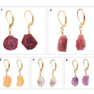 Boucles d’oreilles Raw Birthstone, Boucles d’oreilles Natural Raw Gemstone Gold Plaquéd Hook Dangle | Boucles d’oreilles en pierres précieuses brutes Choisissez votre cadeau en pierre de naissance pour elle
