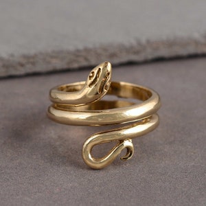 Snake ring, Gold Snake ring, Dainty ring, Delicate ring, Stacking ring, Minimal ring, Serpent Ring, Open Snake ring, gn -usya.