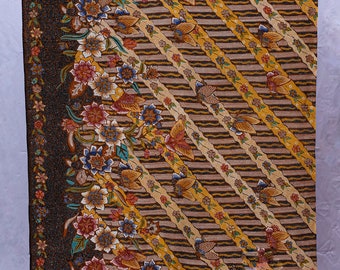 Batik Indonesia, "Kupu Seritan" Motif in the Hokokai Style, Premium Cotton Fabric, 100% Hand Drawn, Full Tulis Sarong, Made in Indonesia