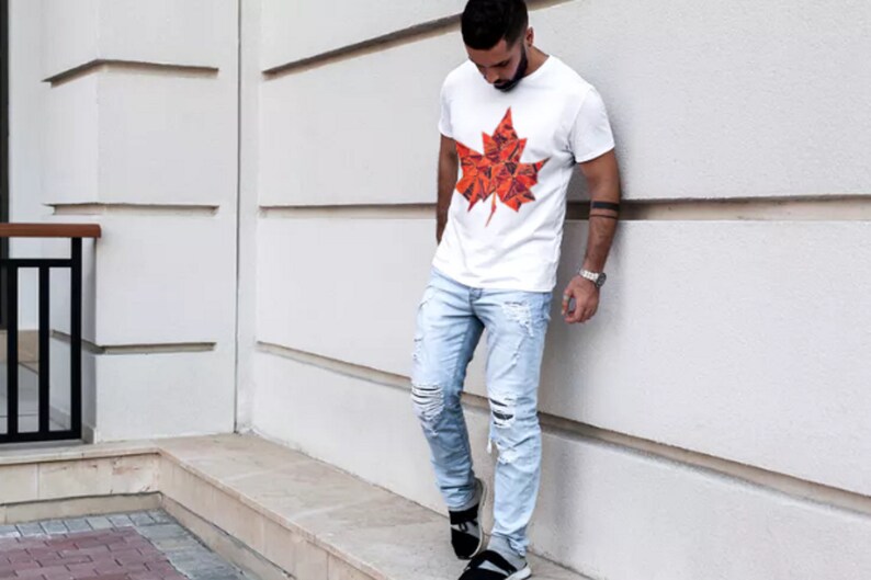 Red Maple Leaf Design Unisex T-shirt