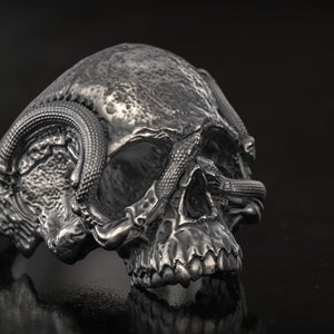 Biomechanical Skull Ring, Snake Sklull Ring, Cyberpunk Ring, Biker Ring, Mechanical Ring, Mens Ring, Covenant Style, 3d printed Jewelry