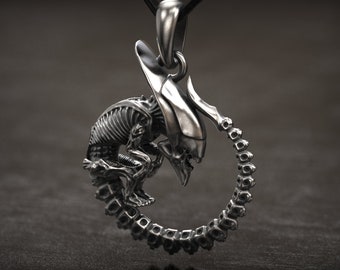 MR. Giger Inspired , Alien Newborn Pendant, Chestburster, Prometheus , Xenomorph, Protomorph , Covenant , Alien Baby, 3d printed Jewellery
