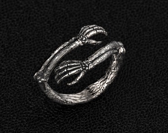 Skeleton Hugging Ring, Old Skeleton Hand, Ghotic ring, Skeleton Love, Handmade silver ring, Oxidized ring, Punk ring, Vintage Skull Ring