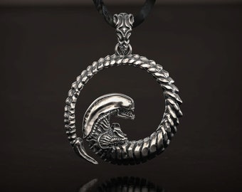 MR. Giger Inspired, Alien Newborn Pendant, Chestburster, Prometheus, Xenomorph, Protomorph, Covenant, Alien Baby, 3d printed Jewellery