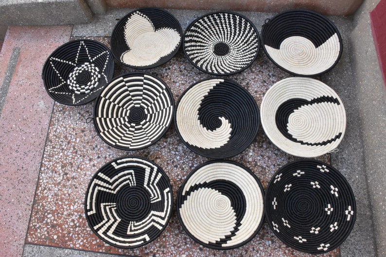 Black Wall Decor Basket, African Wall Decor Display Baskets, Handwoven Decorative Baskets, Black And White Raffia Basket, Hanging Basket image 5