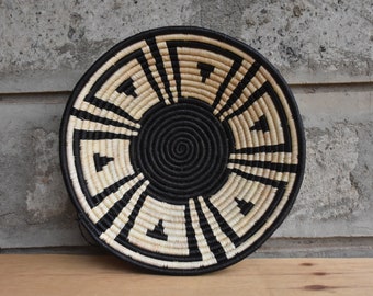 ON SALE Handwoven Wall Basket Decor, African Woven Wall Hanging Boho Basket, African Home Decor  Basket, Colorful Raffia Fruit Bowl Christma