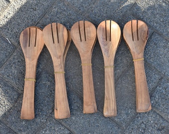 EN VENTA Cuchara para servir de madera, cucharas de ensalada de madera hechas a mano, juego de 2 utensilios de cocina de madera de olivo tallados a mano, regalos de madera para el hogar