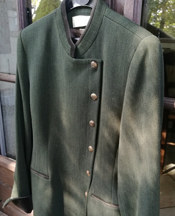jacket supported asymmetrical buttoning