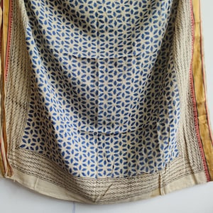 Extra stor bandanahalsduk i ekologisk bomull: handtryckt, 102 x 102 cm