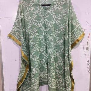 Kaftan mit Handblockdruck für Frauen, Baumwollkaftan Kleid für sie, Kaftan mit goldenen Rändern,