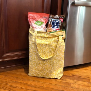 Flat bottom tote hotsell