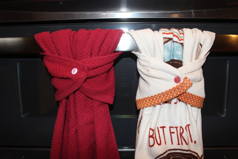 Closeup of towels with kam snaps