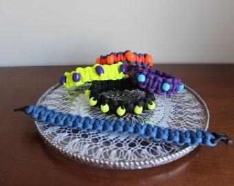 Two-Color Paracord Bracelet with Beads Tutorial - PDF Download