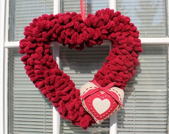 Valentine Loop Yarn Heart Wreath Tutorial - PDF Download