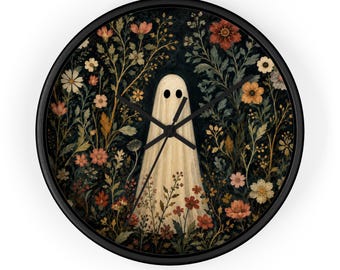 Reloj de pared gótico, decoración cottagecore con fantasmas florales oscuros, estética sombría de Halloween.
