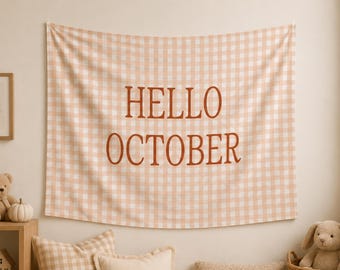 Tapiz de pared "Hola octubre", tapiz otoñal, decoración de cuadros vichy naranjas, decoración de habitación infantil de Halloween, arte de pared para rincón de lectura, tapiz de pared de otoño