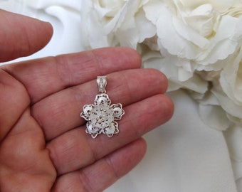 Sterling Silver Filigree Flower Five Petals Pendant, Gift for her, Handcrafted floral Jewelry, Handmade Jewellery, Pendente D'Argento