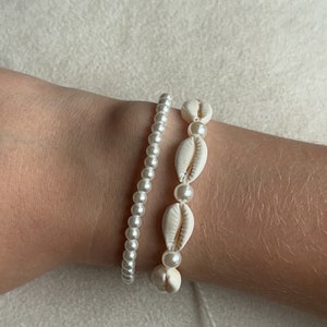Pearly Cowrie Shell Bracelet Set