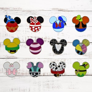 5 willekeurige Mickey-figuurspelden in hoofdvorm Disney Park-ruilspeldset ~ Gloednieuw