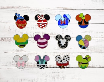 5 Random Mickey Head Shape Character Pins Disney Park Trading Pin Set ~ Brand New