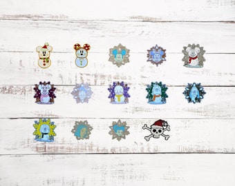 Christmas Character Themed 5 Pin Set Disney Park Trading Pins ~ Brand New