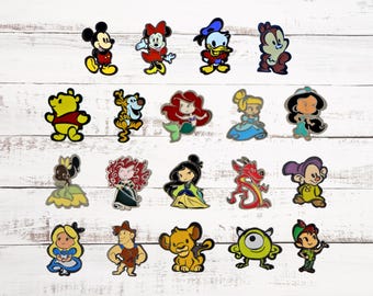 Disney Character Cuties Stylized Collection 5 Pin Starter Trading Pins Set New