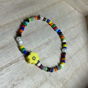 Kid beads bracelet