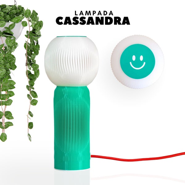 Lampada Cassandra, abat jour, design italiano, colore verde. made in italy.