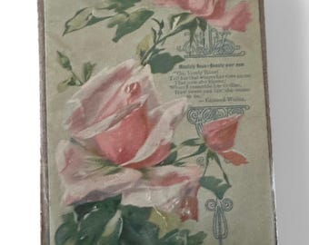Antica cartolina di poesia con rose in rilievo del 1909